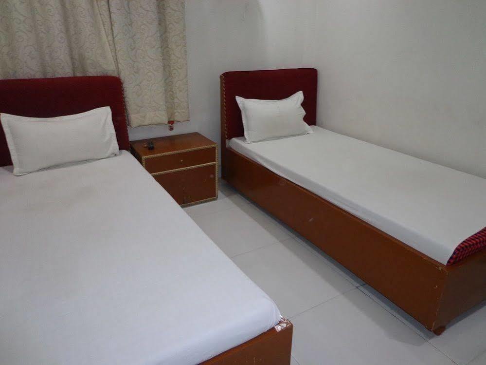 Jyoti Guest House พุทธคยา ภายนอก รูปภาพ